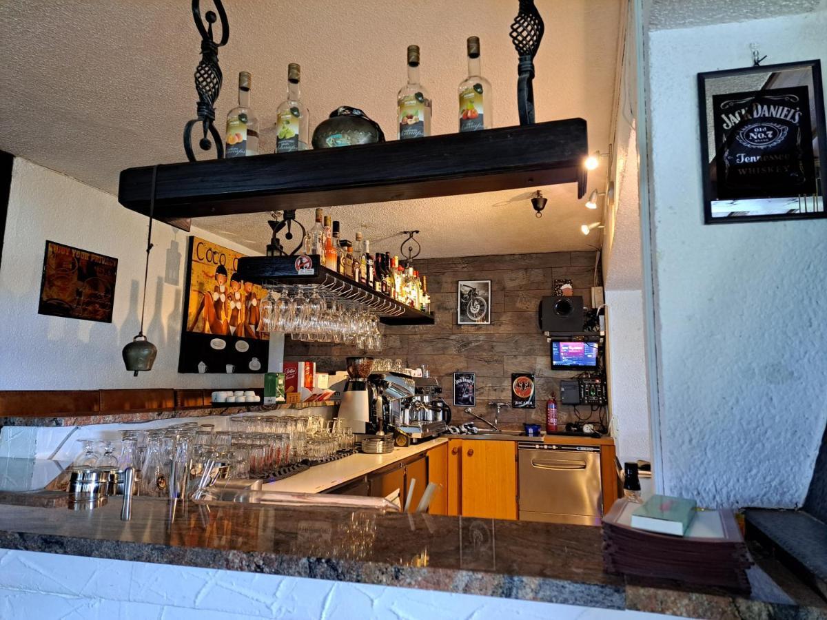 Blue Mountain Hotel Африц Экстерьер фото