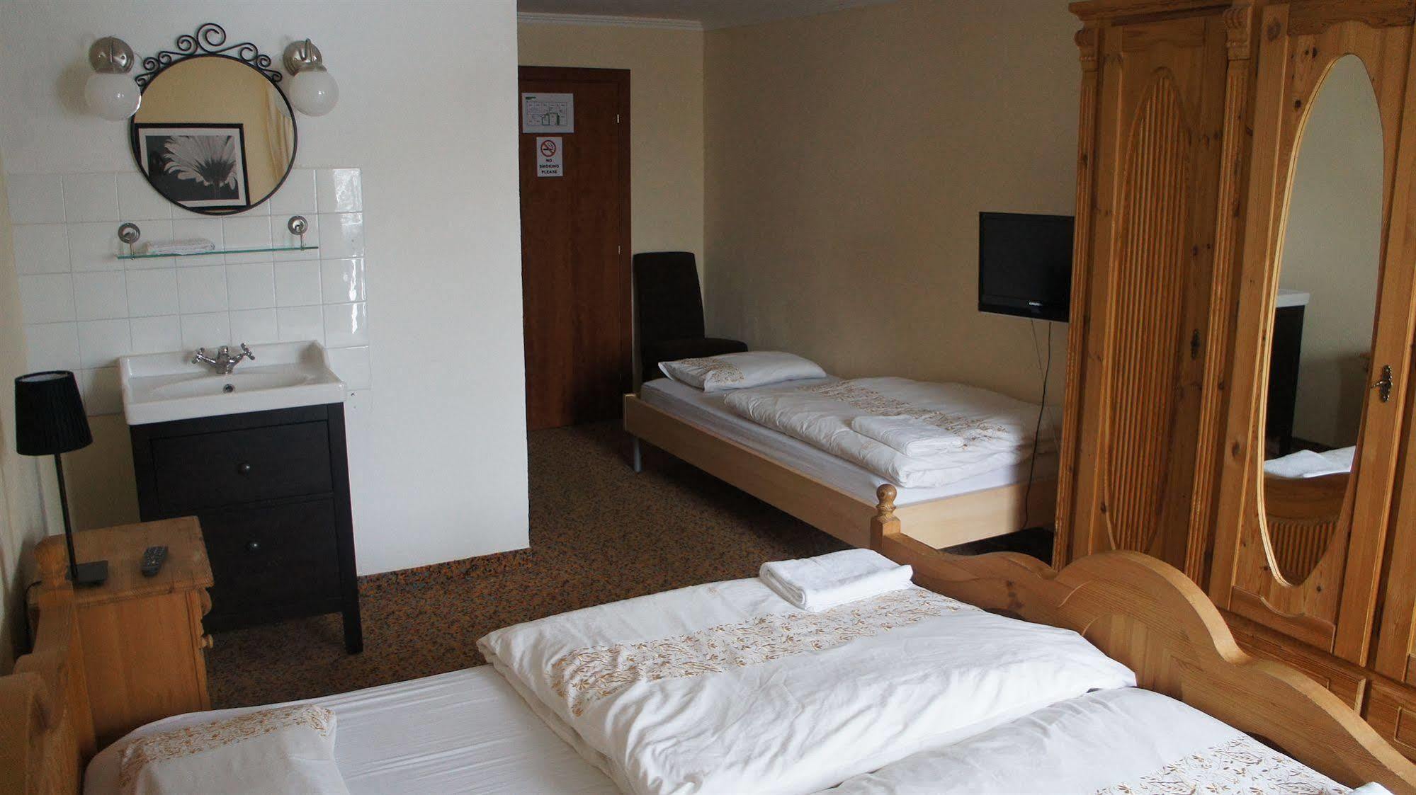 Blue Mountain Hotel Африц Экстерьер фото