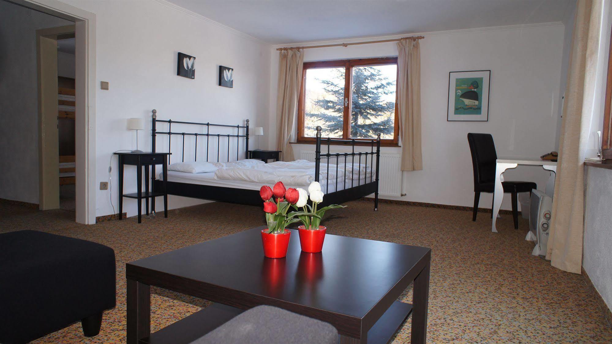 Blue Mountain Hotel Африц Экстерьер фото